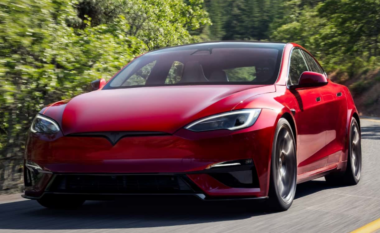 Tesla sapo ka prezantuar një model të ri X, por me çmim më të lartë