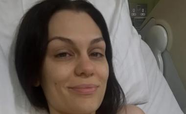 Jessie J ndan pamje prekëse nga dhoma e spitalit: Duke pritur rezultatet