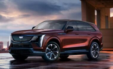 Cadillac po tërheq blerës të rinj për makinat elektrike, duke përfituar nga sfidat e Tesla-s