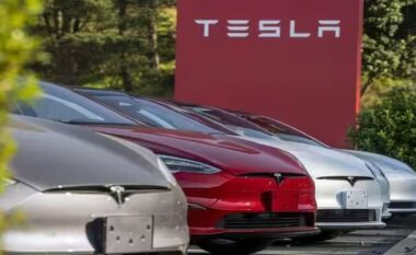 Shitjet e Tesla-s në Evropë bien për të pestin muaj radhazi