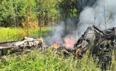 Katër të vdekur nga rrëzimi i një aeroplani trajnimi afër Moskës, Rusi