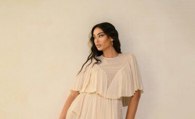 Adrola Dushi tërheqë vëmendjen me një set të ri fotografish në Instagram