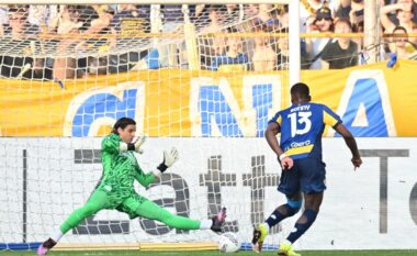Zëvendësuesi i Marcus Thuram gati: Ange-Yoan Bonny drejt Interit, marrëveshja afër