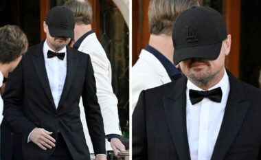 Me kapele bejsbolli në dasmën ku ishte veshur me kostum elegant, Leonardo DiCaprio tallet nga përdoruesit e rrjeteve sociale për dukjen e tij