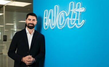 “Wolt Kosovë & Shqipëri: Si po ndryshojmë jetën e përditshme dhe forcojmë ekonomitë lokale?”-  Intervistë me Drejtorin e Përgjithshëm të Wolt për këto dy shtete, Lisandri Dragoj