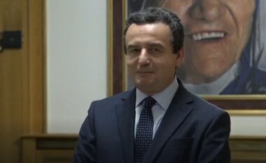 “Ma gjeni një tjetër shtet në Evropë ku partia e parë është më e madhe se e dyta dhe treta bashkë”, Kurti sfidohet dhe vihet në siklet para gazetarëve