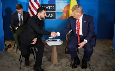Zelensky thotë se ka folur me Trumpin për ta falënderuar për mbështetjen e tij