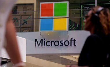 Serverët e Microsoftit janë hakuar nga grupe kineze, thotë firma amerikane