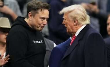 Pyetet nëse do ta deportojë Muskun, Trump: Nuk e di, do ta shohim