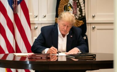 Trump i vendos Serbisë tarifa prej 35 për qind e Bosnjë e Hercegovinës 30, ia kujton Vuçiqit që ato mund të rriten nëse Beogradi reagon
