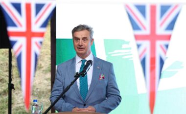 ​Hargreaves: Partitë politike ta vënë vendin mbi interesat e tyre