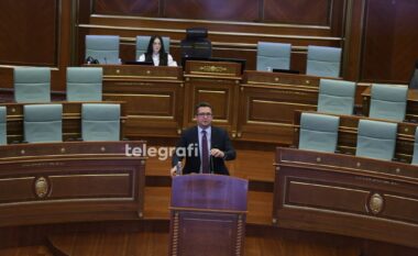 Mustafa: Për VV-në, ose Albulena kryetare ose le t’i dalë flaka vendit