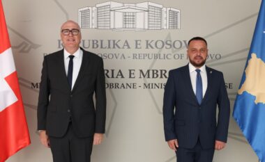 Maqedonci pret homologun zviceran, theksohet rëndësia e diasporës dhe bashkëpunimit ushtarak mes Kosovës dhe Zvicrës