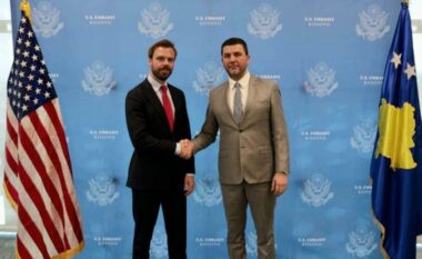 Krasniqi pas takimit me Hanrahan: Kosova mbetet partnere e palëkundur e SHBA-së