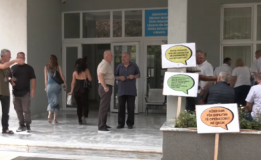“Fjalë japin, punë s’po kryejnë” – Nesër, afati i premtuar punëtorëve të QKUK për zgjidhje