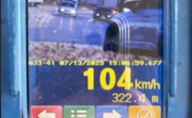 Ferizaj: E kishte të ndaluar vozitjen deri në shtator, kapet nga policia dhe ndëshkohet me 500 euro dhe i merret vetura