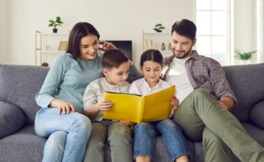 Tri gjëra që prindërit e mirë i kanë gjithmonë në shtëpi, pavarësisht të ardhurave