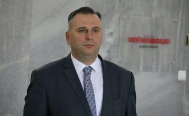 Debat në distancë mes Bajqinovcit e Hazirit: Lutë boll u shtire, gjithmonë ke dashur koalicion veç me PDK-në