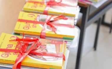 Kthejeni sistemin e vjetër, hulumtimi nga UBO Consulting: 55.7 për qind e prindërve të anketuar preferojnë që librat të shpërndahen përmes shkollave