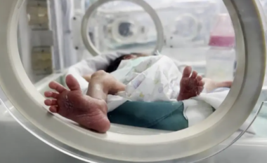 Fëmija i fundit në Gaza që vdiq nga uria peshonte më pak se kur lindi