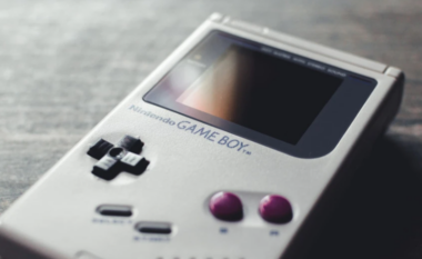 LEGO dhe Nintendo kanë ringjallur Game Boy-in e vitit 1989