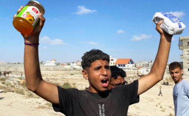Ndihma humanitare fillon të hyjë në Gaza pas muajsh bllokade