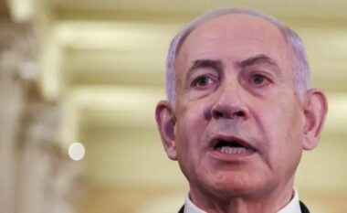 Netanyahu helmohet nga ushqimi – do të punojë nga shtëpia për tri ditë