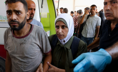 Të paktën 67 persona u vranë ndërsa prisnin për ndihmë në Gaza