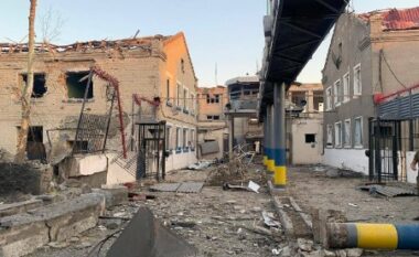 Zelensky tregon pasojat e sulmeve ruse që vranë 22 persona brenda një dite në Ukrainë