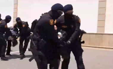 Tensionet gjithnjë e më të mëdha mes Rusisë dhe Azerbajxhanit – policia azere po arreston rusët