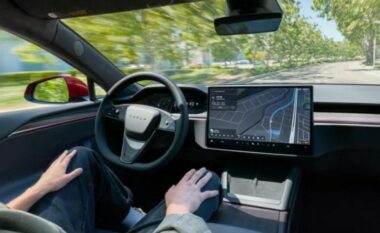 Tesla mund të humbasë të drejtën për të shitur makina në Kaliforni