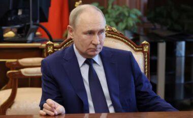 Kremlini thotë se Putin është gati të diskutojë paqen në Ukrainë, por dëshiron të arrijë qëllimet
