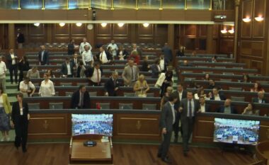Kuvendi i Kosovës vazhdon bllokadën, deputetët dështojnë për herë të 42-të të konstituohen