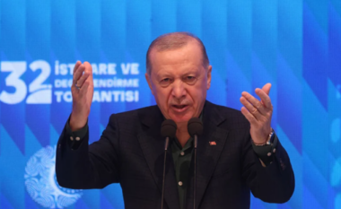 Kurdët dorëzojnë armët pas 40 vitesh lufte me Turqinë, reagon Erdogan