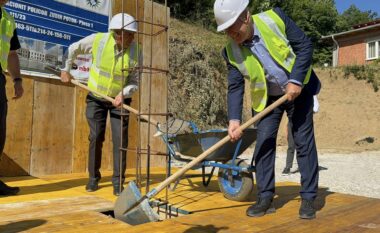 Vendoset gurthemeli i stacionit të ri policor në Zubin Potok, Sveçla: Sigurisë më të lartë po ia shtojmë edhe infrastrukturën më të mirë