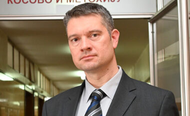 Rasti Popoviq, lojë e Serbisë apo vetësakrificë politike