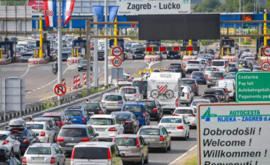 Paralajmërim për mërgimtarët që udhëtojnë përmes Kroacisë këtë fundjavë, priten bllokime të mëdha trafiku