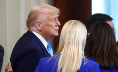 WSJ raporton se Trump gjendet në dosjet e Epsteinit, reagon Shtëpia e Bardhë