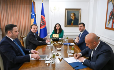 Pas takimeve veç e veç me liderët e partive politike, flet presidentja Osmani