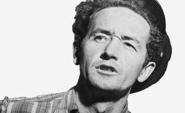 Thesaret e humbura të Woody Guthriet, të shpëtuara nga IA-ja