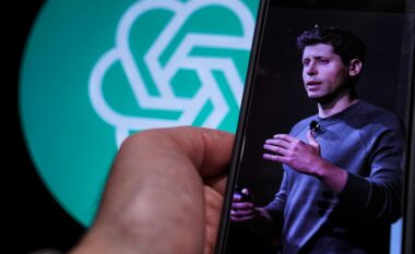 Sam Altman paralajmëron: Bisedat me ChatGPT mund të përdoren si prova në gjykatë