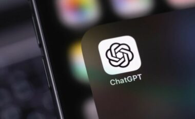 OpenAI rikthen GPT-4o pas kritikave të përdoruesve
