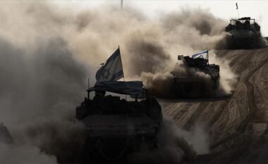 Palestinezët largohen nga qyteti i Gazës, ndërsa Izraeli thotë se kanë filluar fazat e para të sulmit