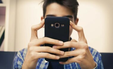 Një telefon celular i krijuar posaçërisht për fëmijë