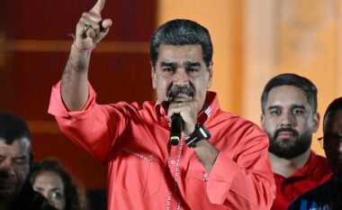 Maduro aktivizoi 4.5 milionë ushtarë, Trump urdhëron vendosjen e një armate luftarake në afërsi të Venezuelës