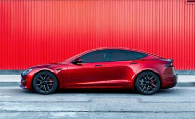 Çfarë ndodh kur një veturë elektrike qëndron e parkuar për 6 muaj?