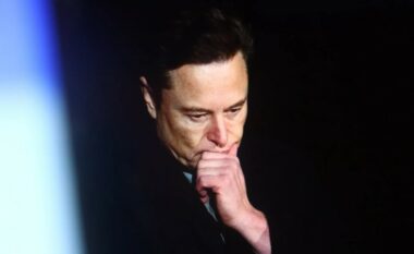 Elon Musk fik superkompjuterin e tij