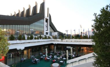 Prishtina në sytë e mediumit rumun 17 vjet pas pavarësisë, thur elozhe për kryeqytetin – e cilësojnë si vendin më të lirë në Ballkan