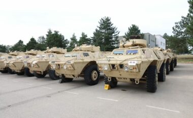 50 autoblinda për Kosovën, Ambasada amerikane: Hap tjetër në angazhimin tonë të përbashkët për forcimin e kapacitetit mbrojtës të FSK-së
