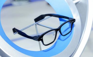 HTC hyn në garën e syzeve inteligjente me Vive Eagle